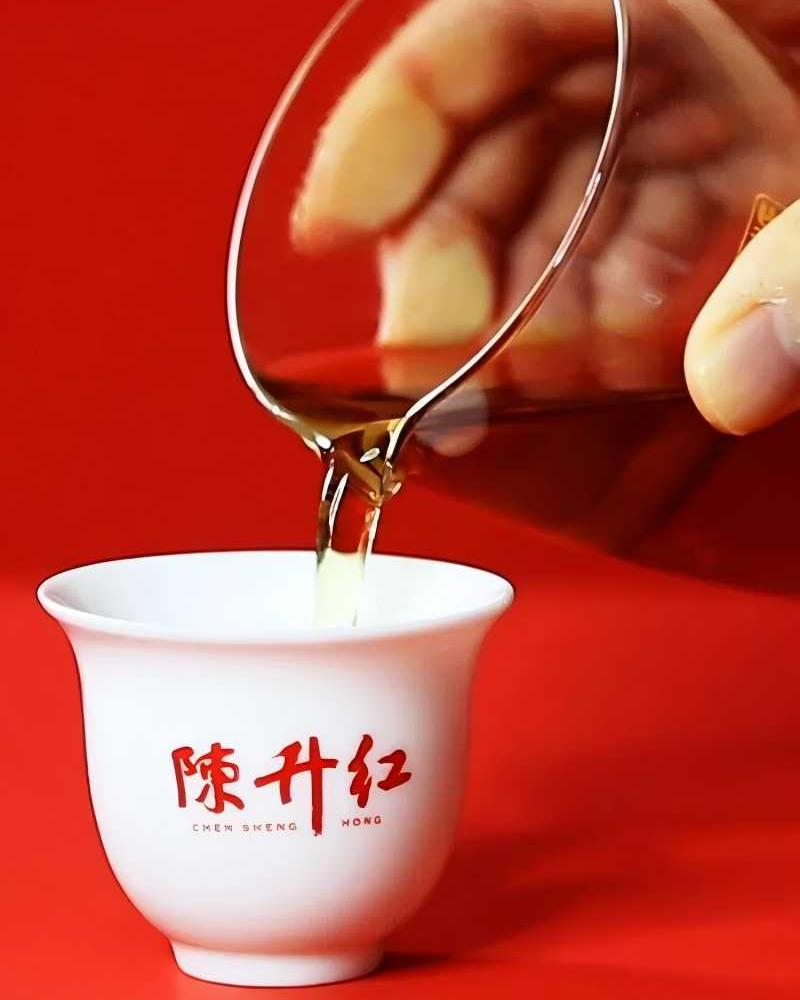 Золотая нить Дяньхун нежные почки