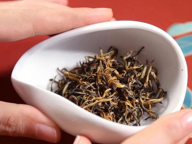 Юньнань Фэнцин Дянь Хун1