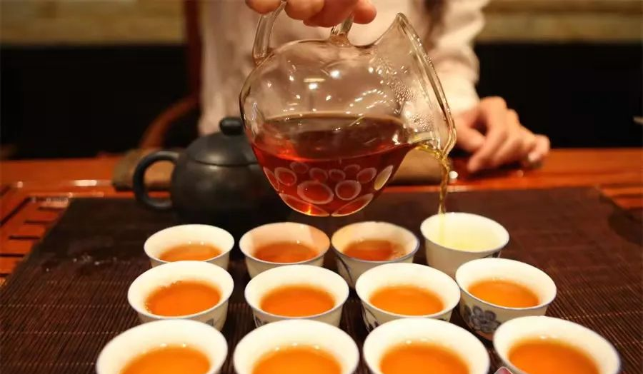 Международный день чая: знакомимся с нашим юньнаньским чаем дянь хун